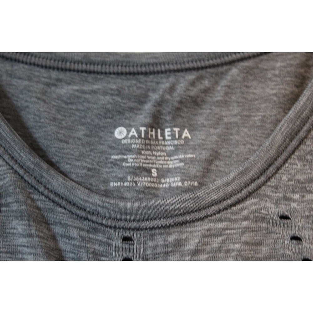 ✨2/$20 Athleta Foothill Athletic Perforated Tank Top Gray Size Small H14500 - Picture 5 of 11